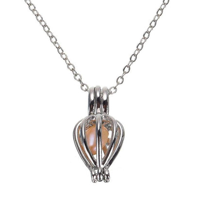 Oyster Ocean Love Pearl Necklace.